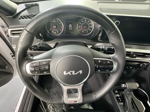 Used 2022 Kia K5 GT-Line image 11