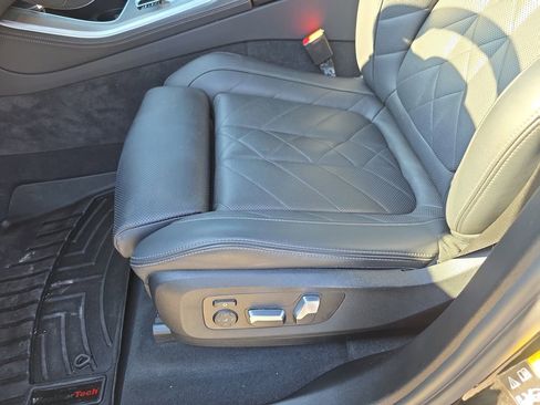 Used 2023 BMW X5 xDrive40i w/ M Sport Package image 20