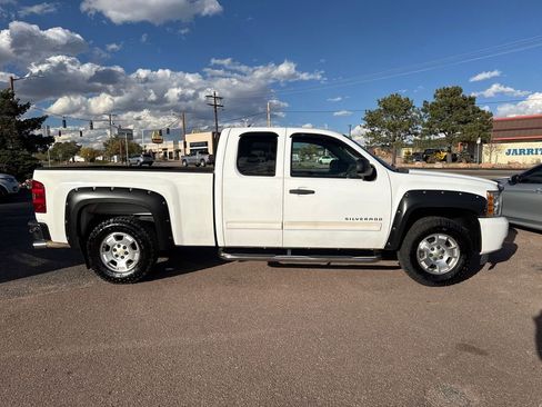 Used 2010 Chevrolet Silverado 1500 LT w/ Max Trailering Pack image 6