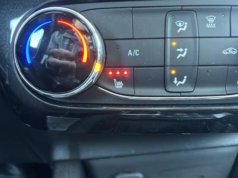 Used 2025 Chevrolet TrailBlazer RS w/ Driver Confidence Package image 20