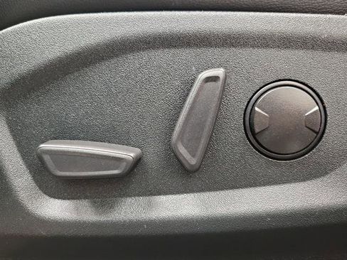 Used 2022 Ford Edge ST image 18