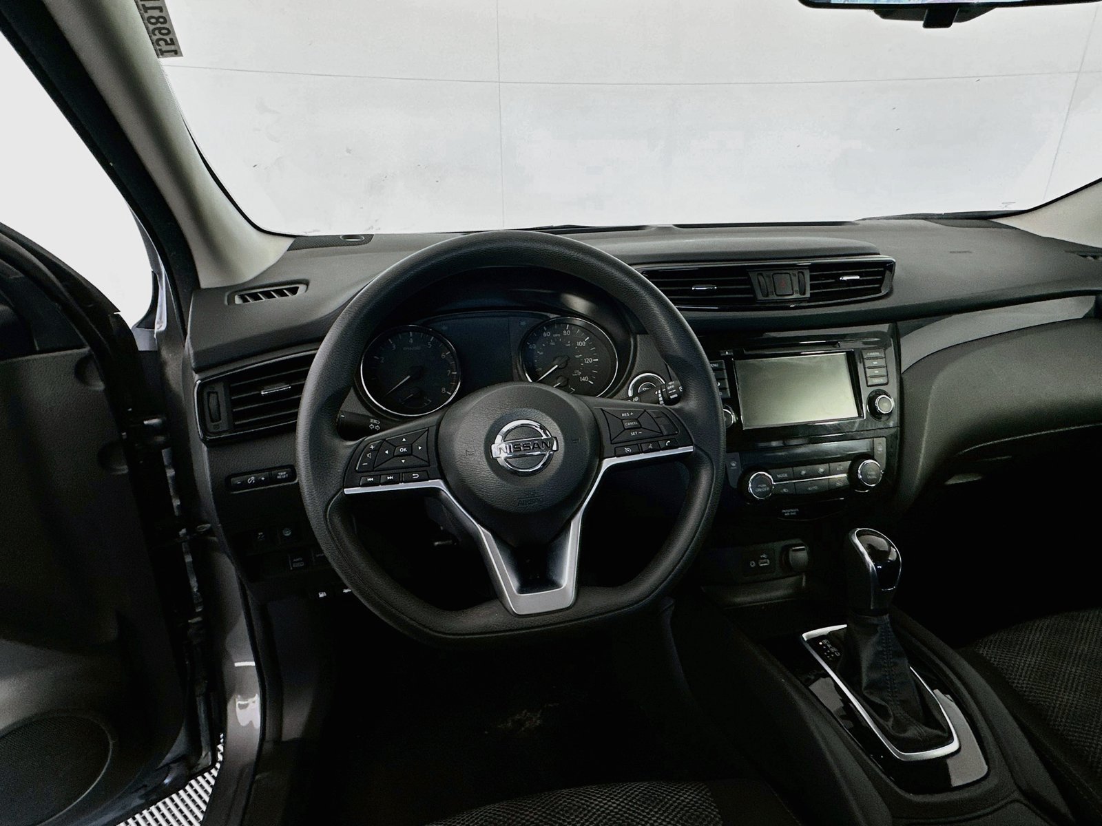 Used 2020 Nissan Rogue Sport SV AWD/4WD image 11