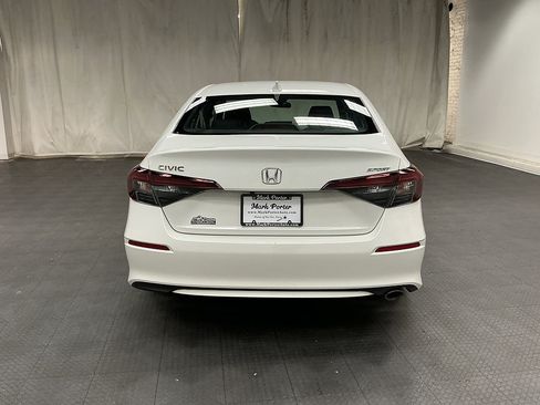 Used 2025 Honda Civic Sport image 4