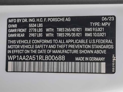 Used 2024 Porsche Macan image 29