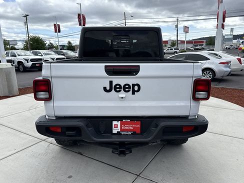Used 2021 Jeep Gladiator Sport AWD/4WD image 4