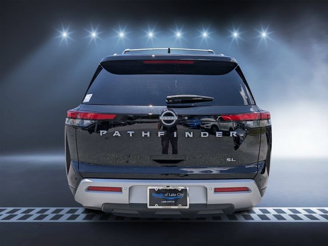 Used 2025 Nissan Pathfinder SL FWD image 4