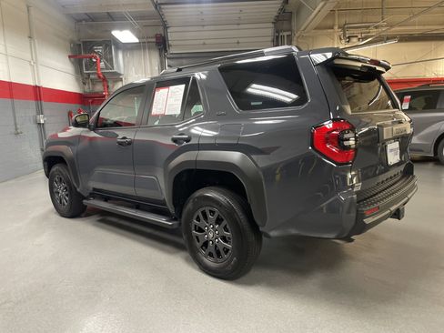 Used 2025 Toyota 4Runner SR5 image 8