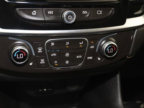 Used 2018 Chevrolet Traverse LT FWD image 30