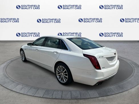 Used 2018 Cadillac CT6 Luxury AWD/4WD image 4