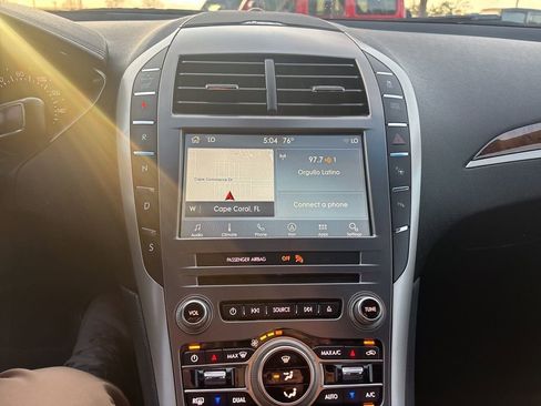 Used 2018 Lincoln MKZ Reserve w/ Technology Package image 3