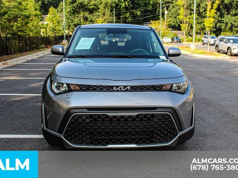 Used 2025 Kia Soul LX w/ LX Technology Package FWD image 9