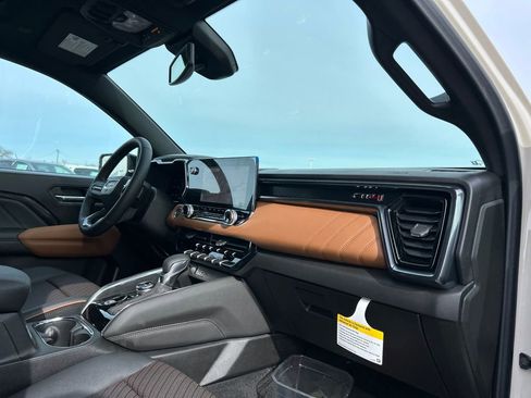 New 2026 GMC Canyon AT4 w/ Technology Plus Package image 38