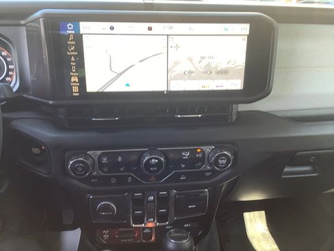 Certified 2024 Jeep Gladiator Willys image 12