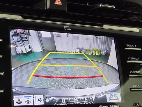 Used 2020 Toyota Camry XLE w/ Navigation Package FWD image 19