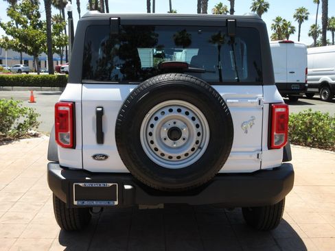 New 2025 Ford Bronco 4-Door AWD/4WD image 3