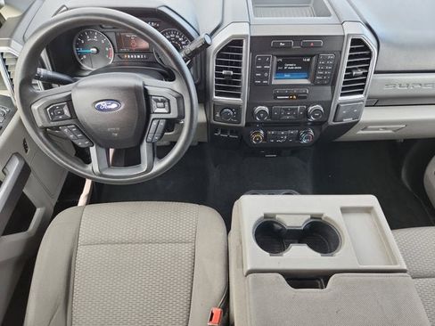 Used 2018 Ford F250 XLT w/ Camper Package image 10