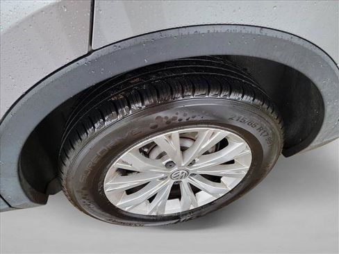 Used 2020 Volkswagen Tiguan S FWD image 12