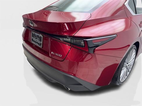 Used 2025 Lexus IS 300 w/ Premium Package image 18