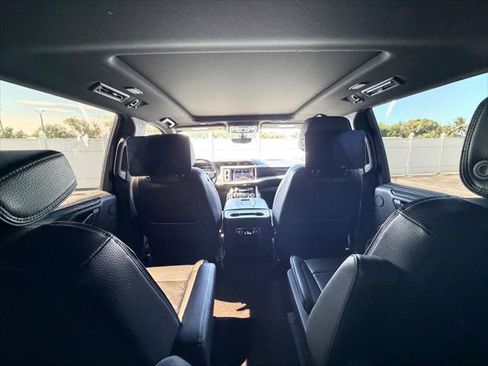Used 2021 GMC Yukon Denali w/ Denali Premium Package RWD image 22