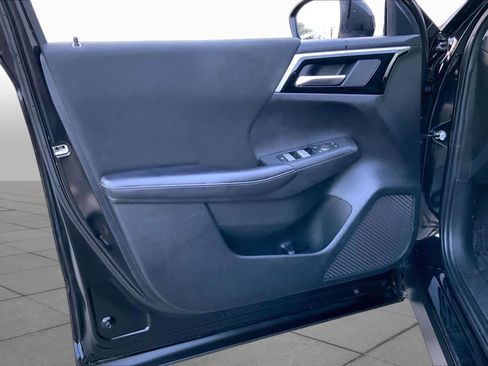 Used 2023 Mitsubishi Outlander ES FWD image 21
