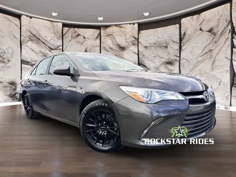Used 2016 Toyota Camry LE FWD image 8