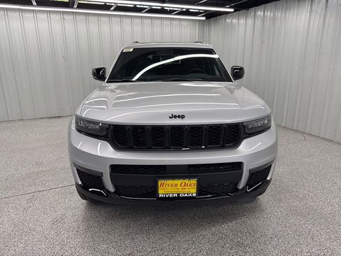 New 2025 Jeep Grand Cherokee L Limited w/ Black Appearance Package image 2
