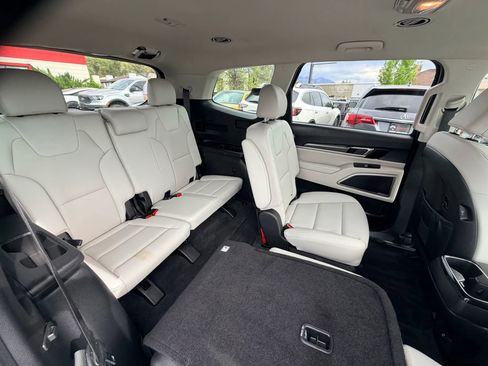Used 2024 Kia Telluride S AWD/4WD image 20