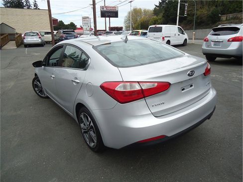 Used 2016 Kia Forte EX w/ EX Premium Package image 8