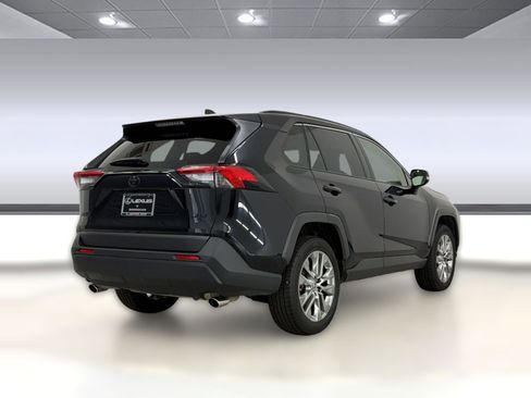 Used 2023 Toyota RAV4 XLE Premium FWD image 9