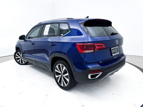 Used 2023 Volkswagen Taos SE image 2
