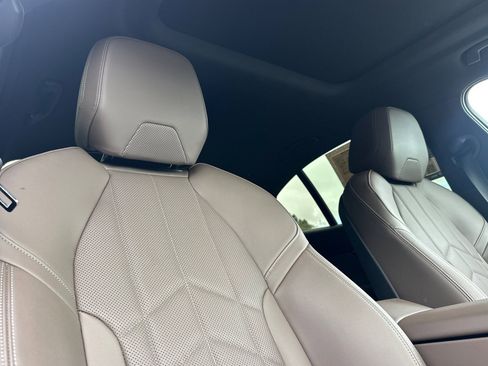 Used 2024 BMW i5 eDrive40i w/ Premium Package image 20