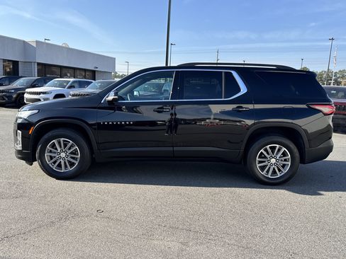 Used 2023 Chevrolet Traverse LT image 4