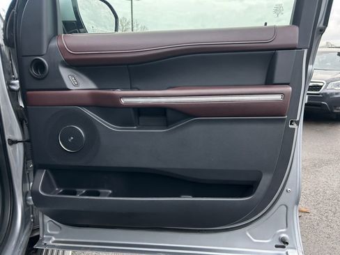 Used 2024 Ford Expedition Max Limited image 25