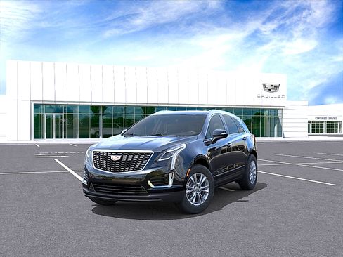 New 2025 Cadillac XT5 Luxury image 8