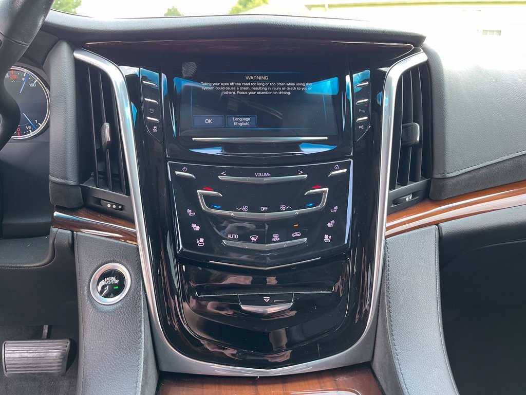 Used 2018 Cadillac Escalade Luxury w/ LPO, Radiant Package AWD/4WD image 42