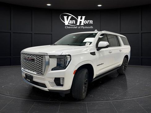 Used 2024 GMC Yukon XL Denali w/ Denali Reserve Package image 7