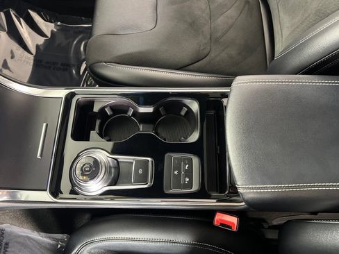Used 2019 Ford Edge ST w/ Equipment Group 401A AWD/4WD image 28