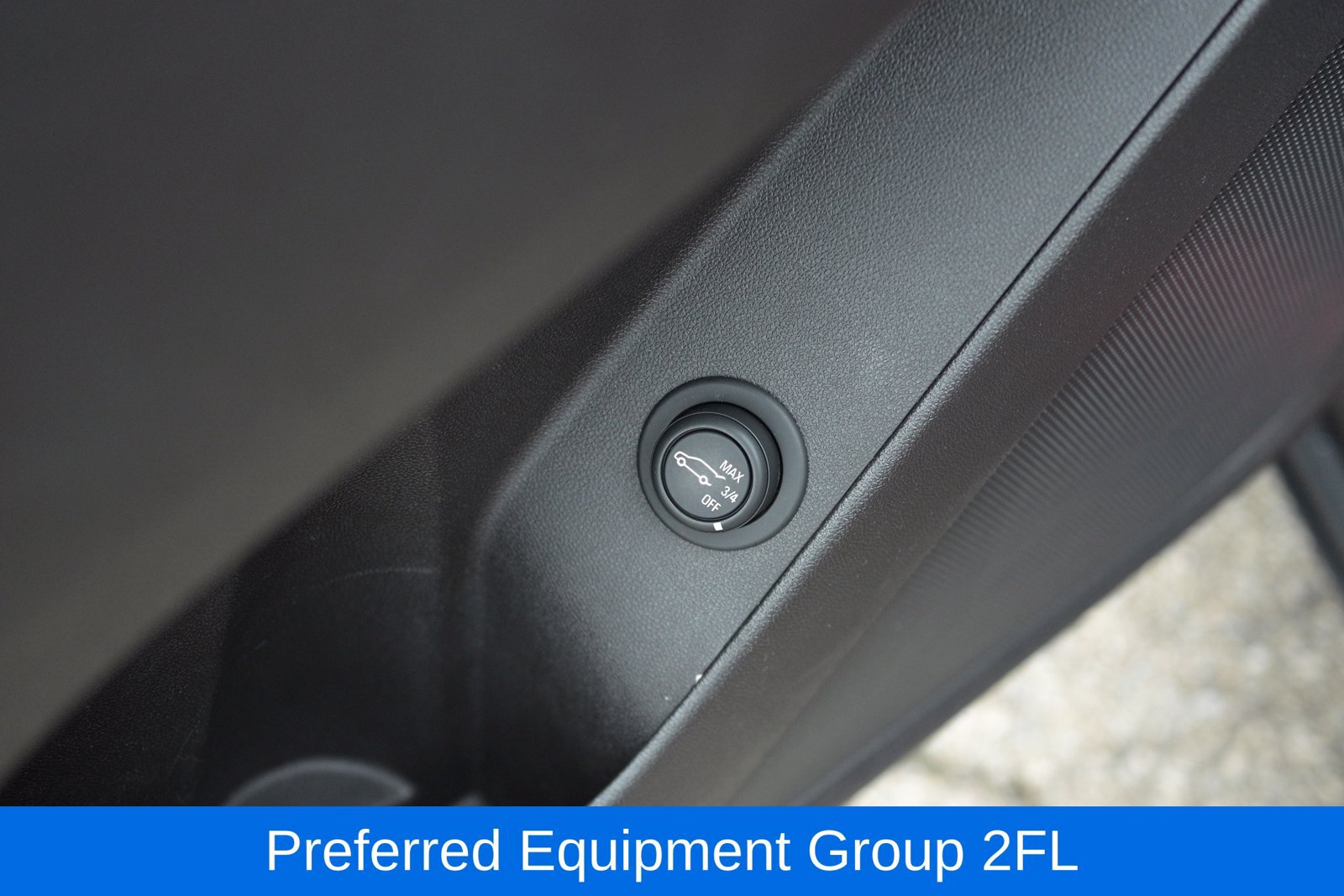 Used 2019 Chevrolet Equinox LT w/ Driver Convenience Package FWD image 18