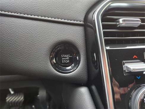 New 2025 Nissan Armada SL w/ Captain's Chari Seat Package image 23