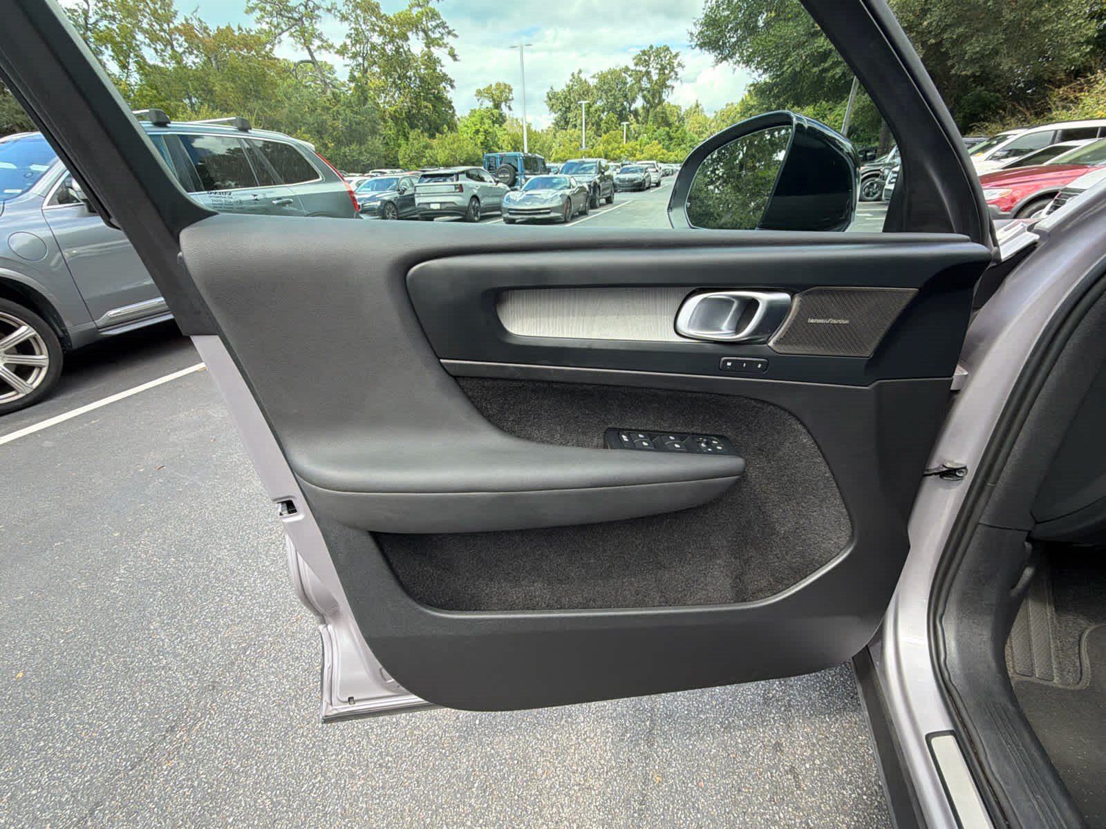 Used 2026 Volvo XC40 B5 Ultra AWD/4WD image 24