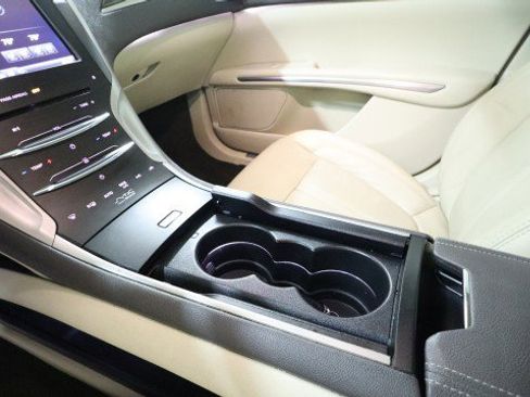 Used 2014 Lincoln MKZ Hybrid w/ Equipment Group 202A Reserve FWD image 17