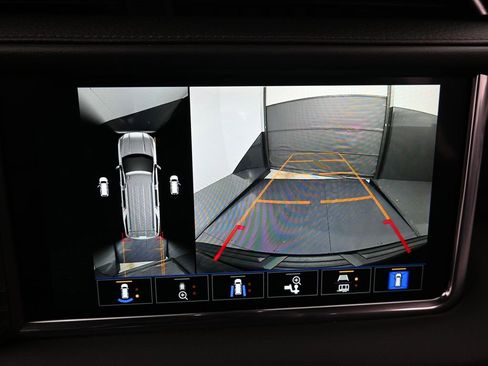 Used 2022 GMC Yukon Denali w/ Max Trailering Package image 16