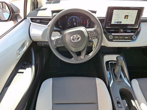 Used 2026 Toyota Corolla LE image 12