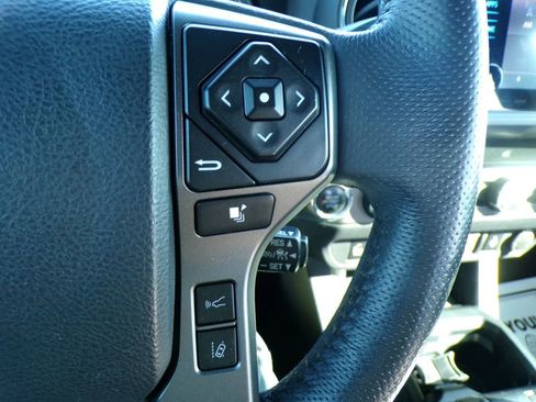 Used 2019 Toyota Tacoma TRD Sport image 24