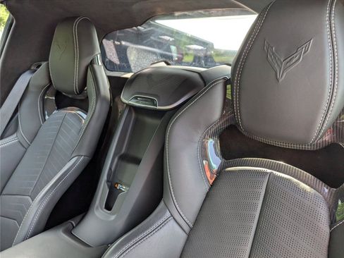 Used 2024 Chevrolet Corvette Z06 RWD image 34