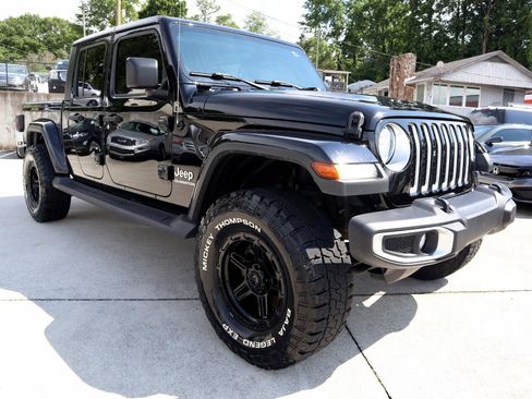 Used 2020 Jeep Gladiator Overland w/ Trailer Tow Package image 9