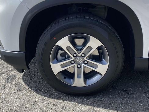 New 2025 Honda Pilot EX-L image 7