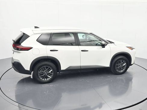 Used 2023 Nissan Rogue S FWD image 31