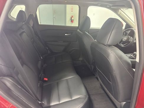 Used 2023 Nissan Rogue SL image 17