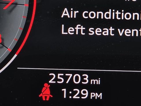 Used 2023 Audi Q5 2.0T Premium Plus w/ Premium Plus Package AWD/4WD image 19